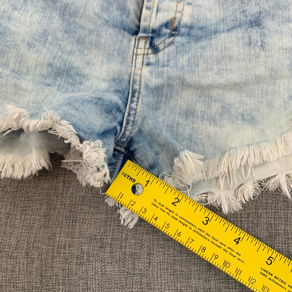 Forever 21 Light Fringed Denim Shorts Acid Wash Button Down 25 Waist Mid Rise - Picture 6 of 13